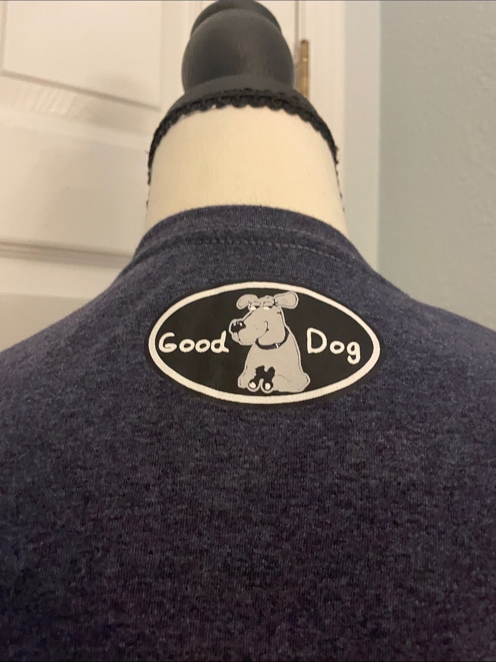 Hanes Black Short Sleeve Tee "Good Dog" Graphic - Picture 4 of 6